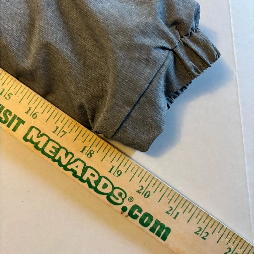 Walter Hagen hydro halt golf jacket. SZ Medium. 1/4‎ zip. Pockets pullover.